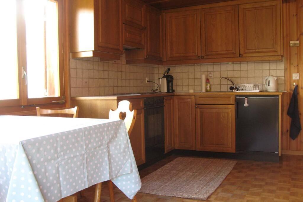 Alpia 26 - Zwei Zimmerwohnung In Traditionellem Walliser Haus Gasenried Dış mekan fotoğraf